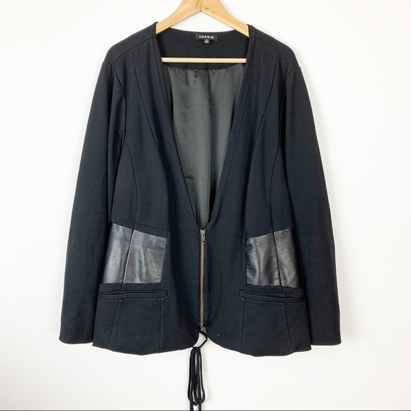 TORRID Blazer BLACK PONTE & FAUX LEATHER Tie 4X - Picture 1 of 6
